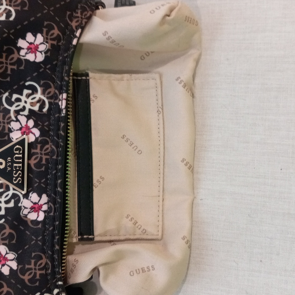Handbag - Picture 10 of 14